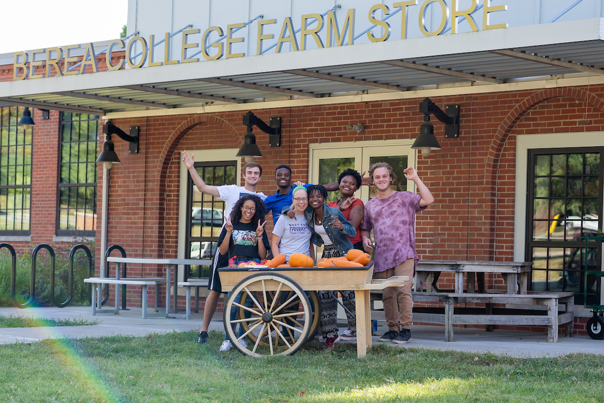 Students standing outside the Berea College Farm Store